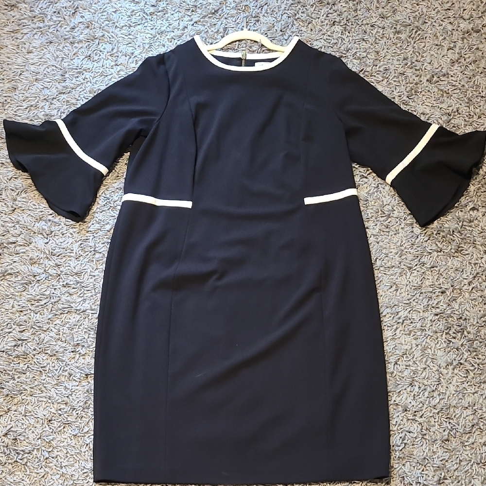 Calvin Klein Black and White Sheath Dress with Bell Sleeves -excellent Condition